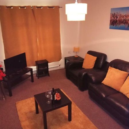 Fearnhead House Villa Warrington Bagian luar foto