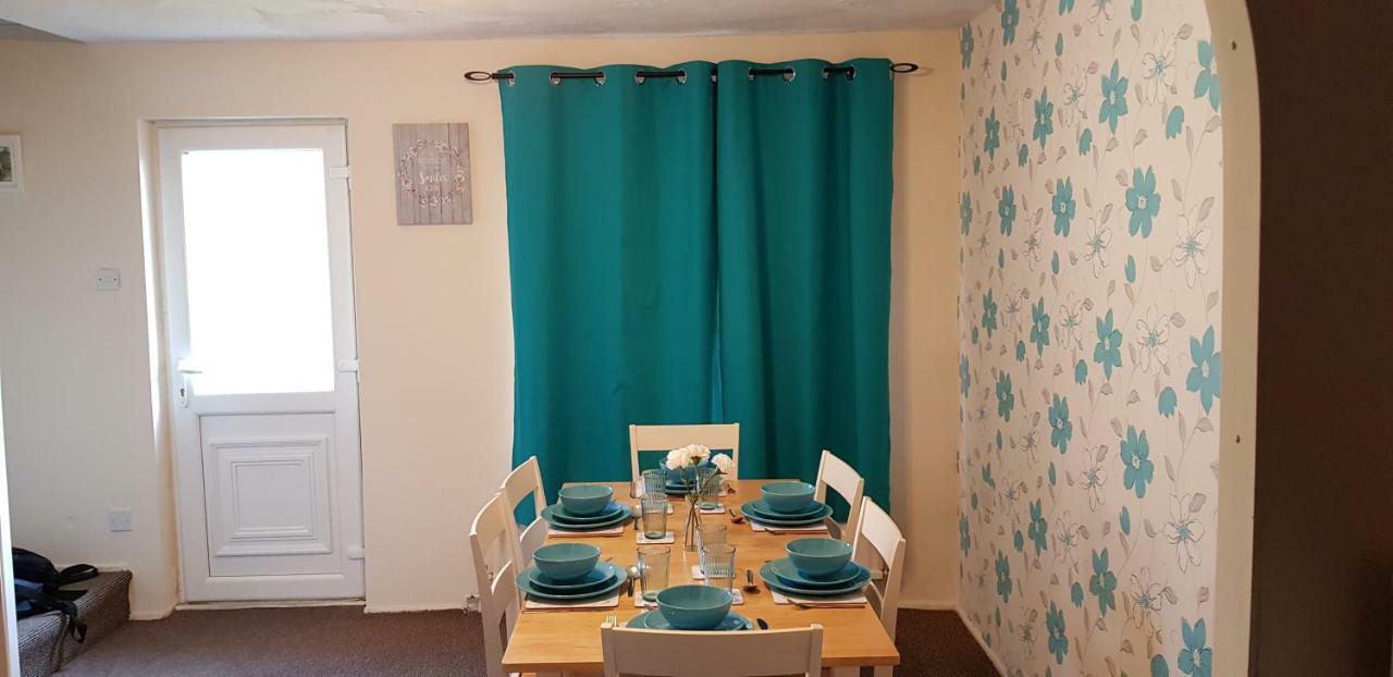 Fearnhead House Villa Warrington Bagian luar foto