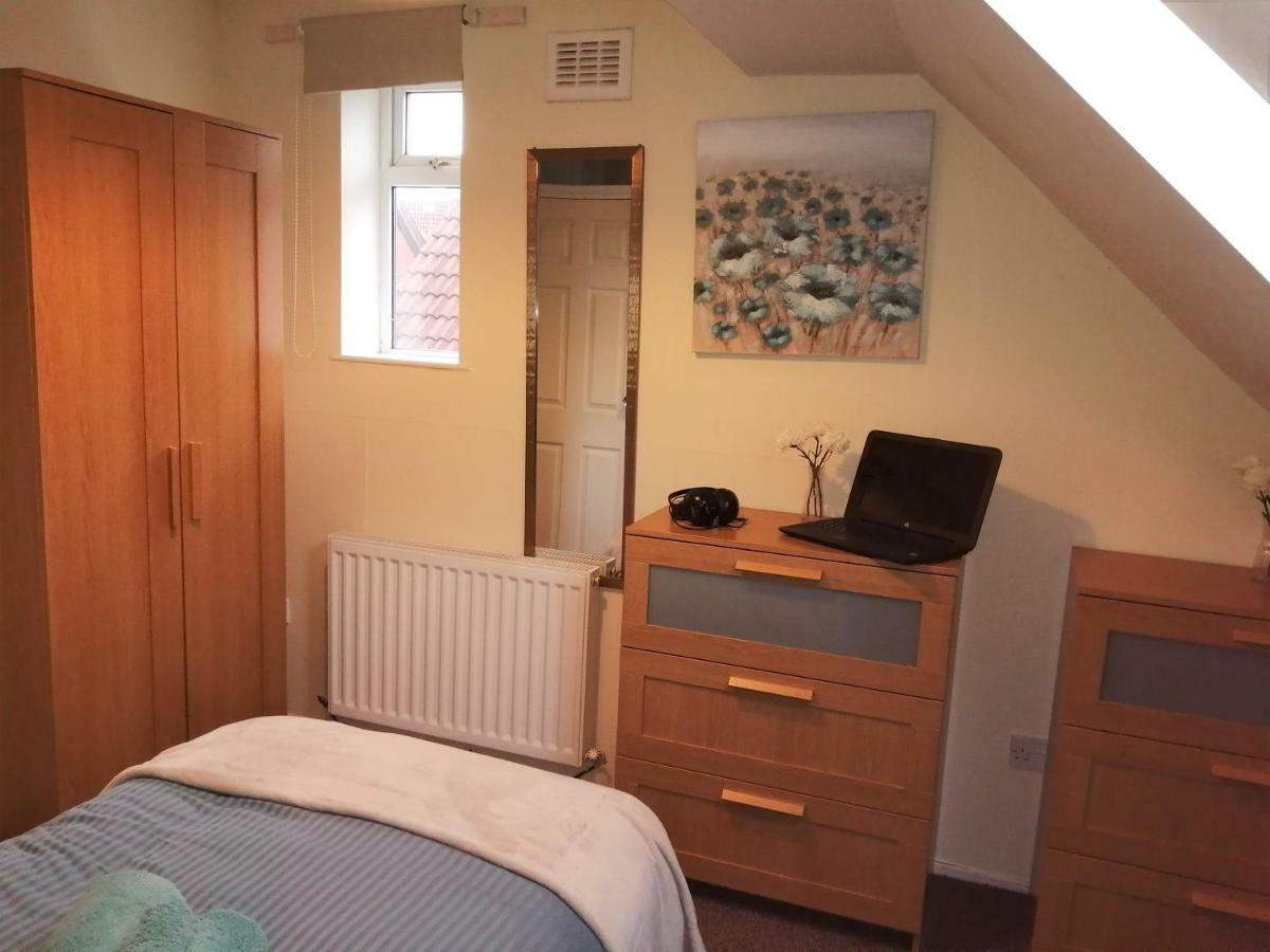Fearnhead House Villa Warrington Bagian luar foto