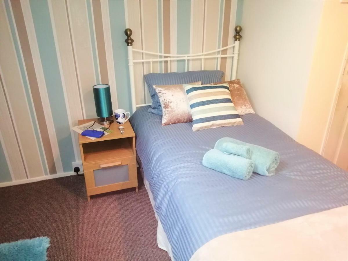 Fearnhead House Villa Warrington Bagian luar foto
